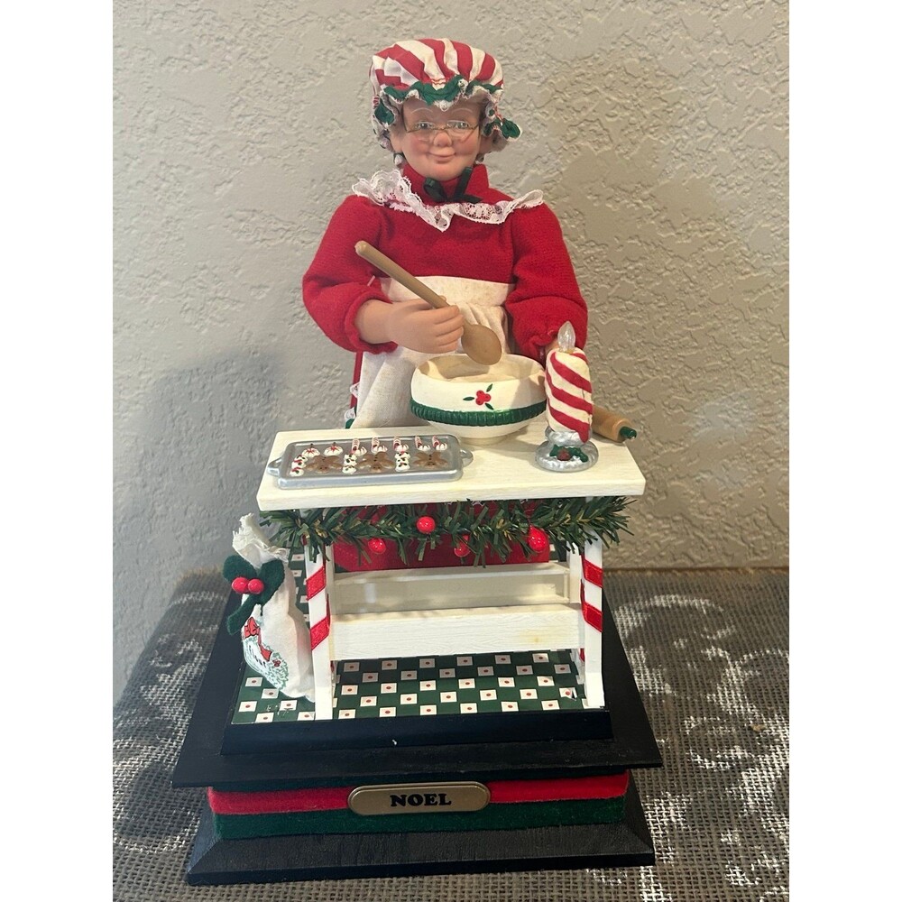 Musical Mrs Claus Baking Christmas Works Requires 2 C Batteries